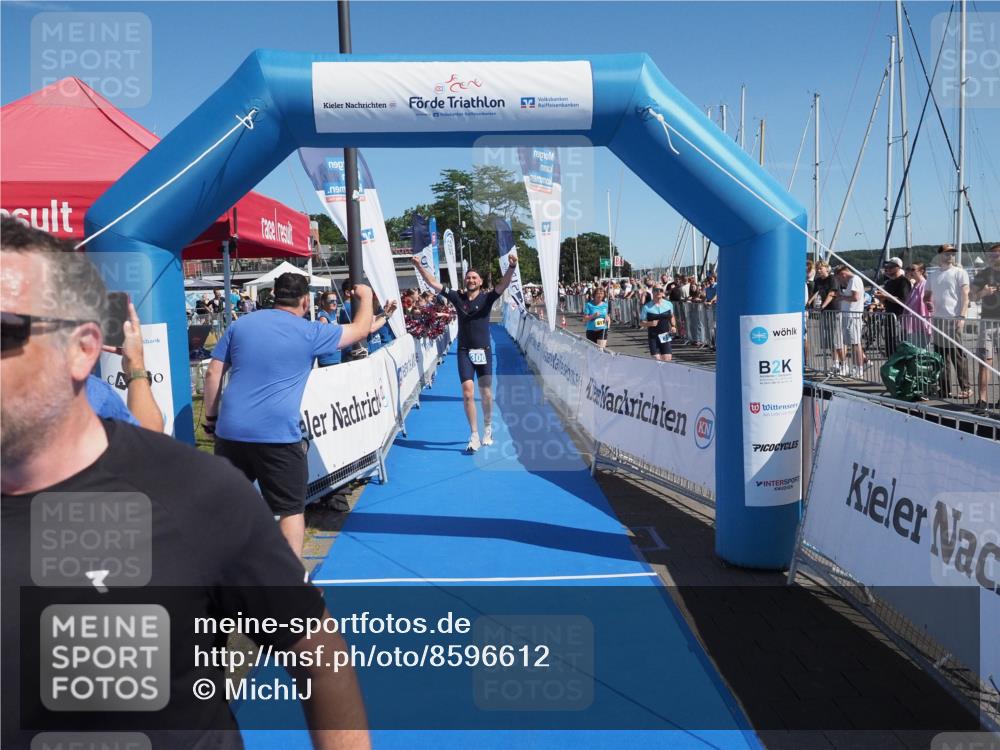 17.08.2025 - KN Förde Triathlon 2025 MichiJ http://msf.ph/oto/8596612 17.08.2025 12:06:15 Laufen 281, 300 meine-sportfotos.de