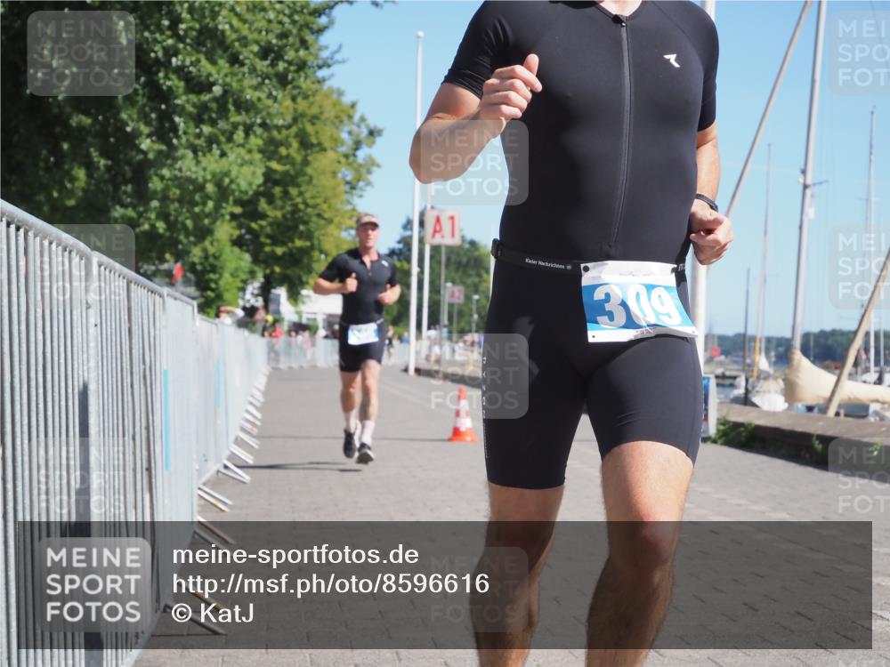 17.08.2025 - KN Förde Triathlon 2025 KatJ http://msf.ph/oto/8596616 17.08.2025 11:44:41 Laufen 295, 309 meine-sportfotos.de