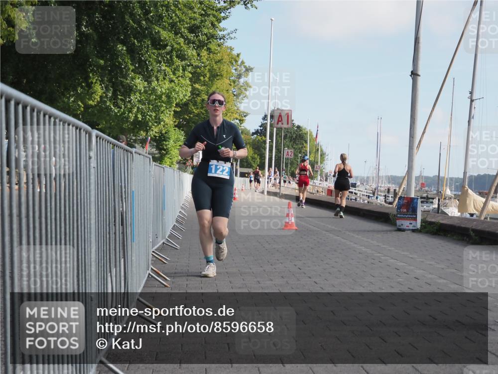 17.08.2025 - KN Förde Triathlon 2025 KatJ http://msf.ph/oto/8596658 17.08.2025 10:26:25 Laufen 122 meine-sportfotos.de