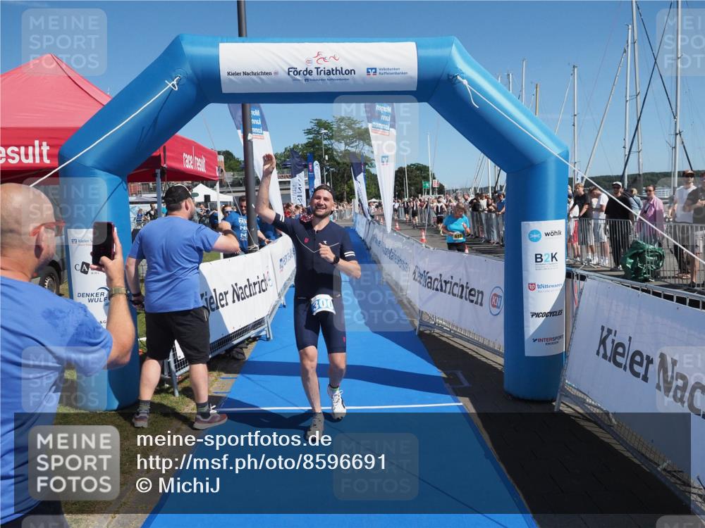 17.08.2025 - KN Förde Triathlon 2025 MichiJ http://msf.ph/oto/8596691 17.08.2025 12:06:16 Laufen 281, 300 meine-sportfotos.de