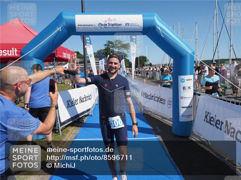 17.08.2025 - KN Förde Triathlon 2025 MichiJ http://msf.ph/oto/8596711 17.08.2025 12:06:17 Laufen 281, 300 meine-sportfotos.de
