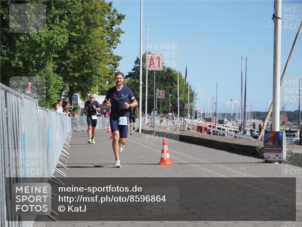 17.08.2025 - KN Förde Triathlon 2025 KatJ http://msf.ph/oto/8596864 17.08.2025 11:45:20 Laufen 300 meine-sportfotos.de