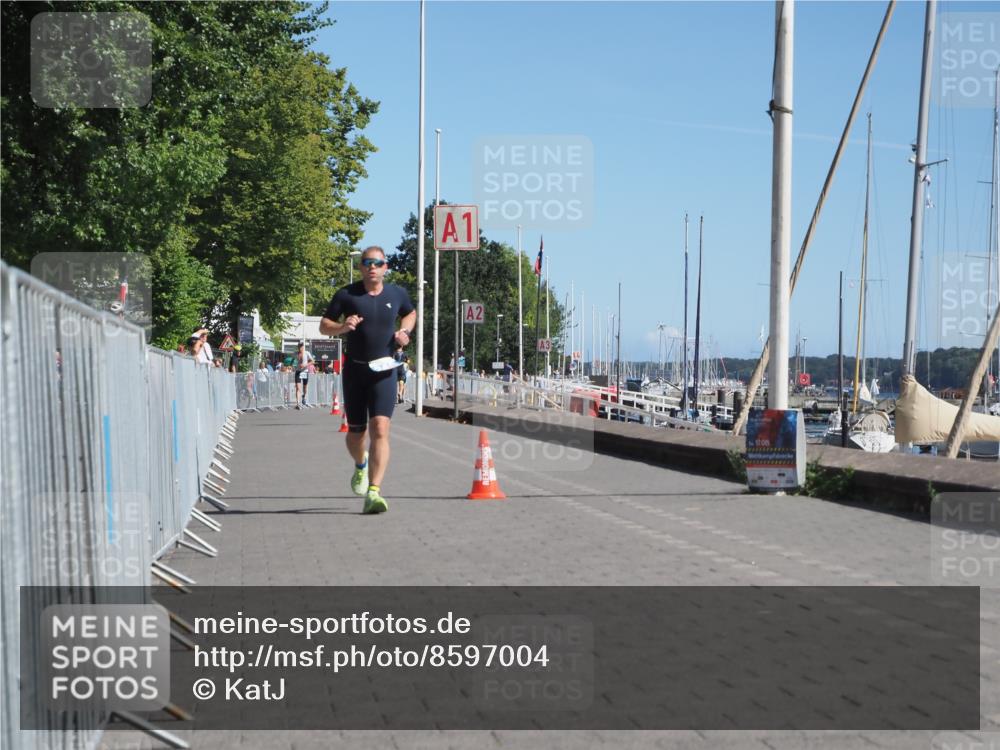 17.08.2025 - KN Förde Triathlon 2025 KatJ http://msf.ph/oto/8597004 17.08.2025 11:45:26 Laufen 288, 300 meine-sportfotos.de