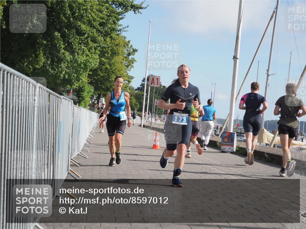 17.08.2025 - KN Förde Triathlon 2025 KatJ http://msf.ph/oto/8597012 17.08.2025 10:26:55 Laufen 173, 180, 211 meine-sportfotos.de