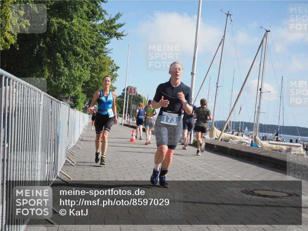 17.08.2025 - KN Förde Triathlon 2025 KatJ http://msf.ph/oto/8597029 17.08.2025 10:26:56 Laufen 173, 180, 211 meine-sportfotos.de