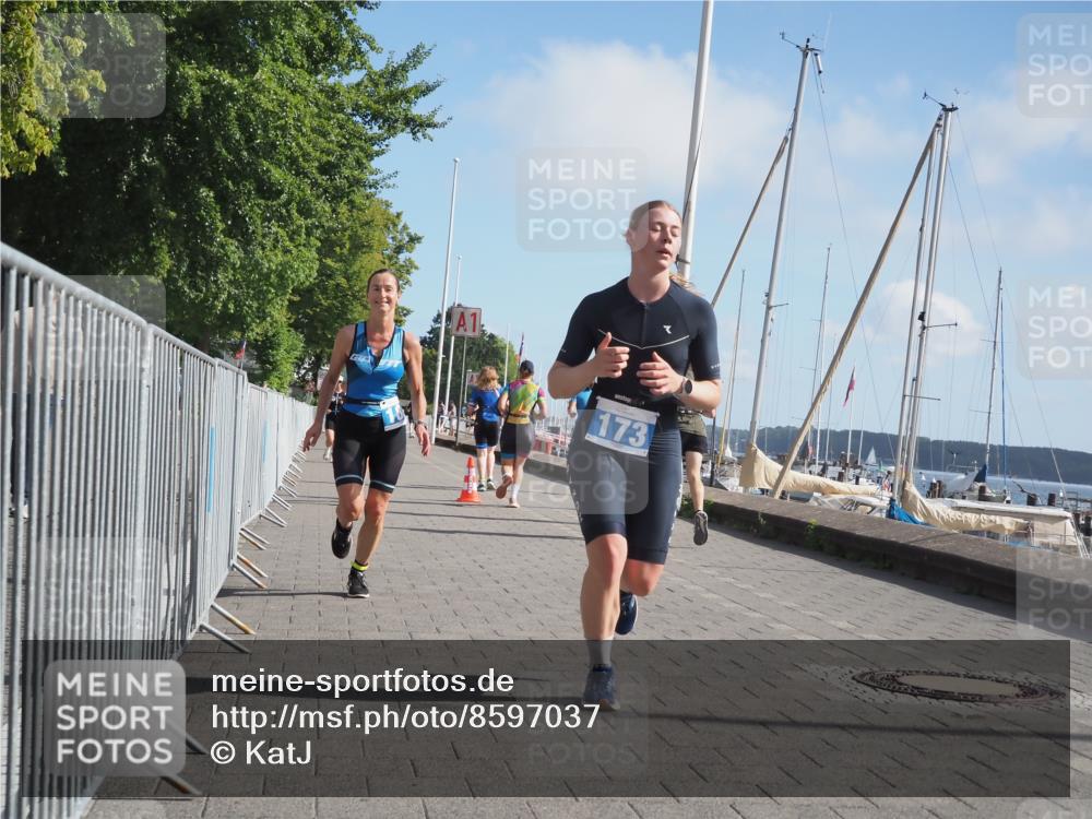 17.08.2025 - KN Förde Triathlon 2025 KatJ http://msf.ph/oto/8597037 17.08.2025 10:26:56 Laufen 173, 180, 211 meine-sportfotos.de