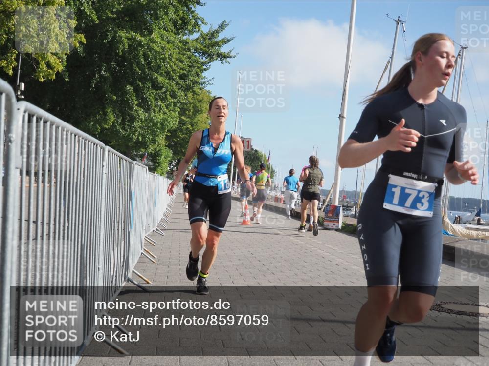 17.08.2025 - KN Förde Triathlon 2025 KatJ http://msf.ph/oto/8597059 17.08.2025 10:26:57 Laufen 173, 180, 211 meine-sportfotos.de