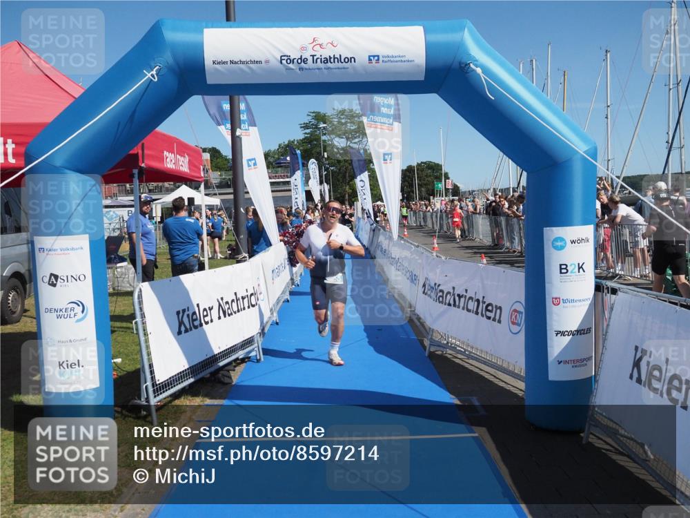 17.08.2025 - KN Förde Triathlon 2025 MichiJ http://msf.ph/oto/8597214 17.08.2025 12:07:35 Laufen 323 meine-sportfotos.de