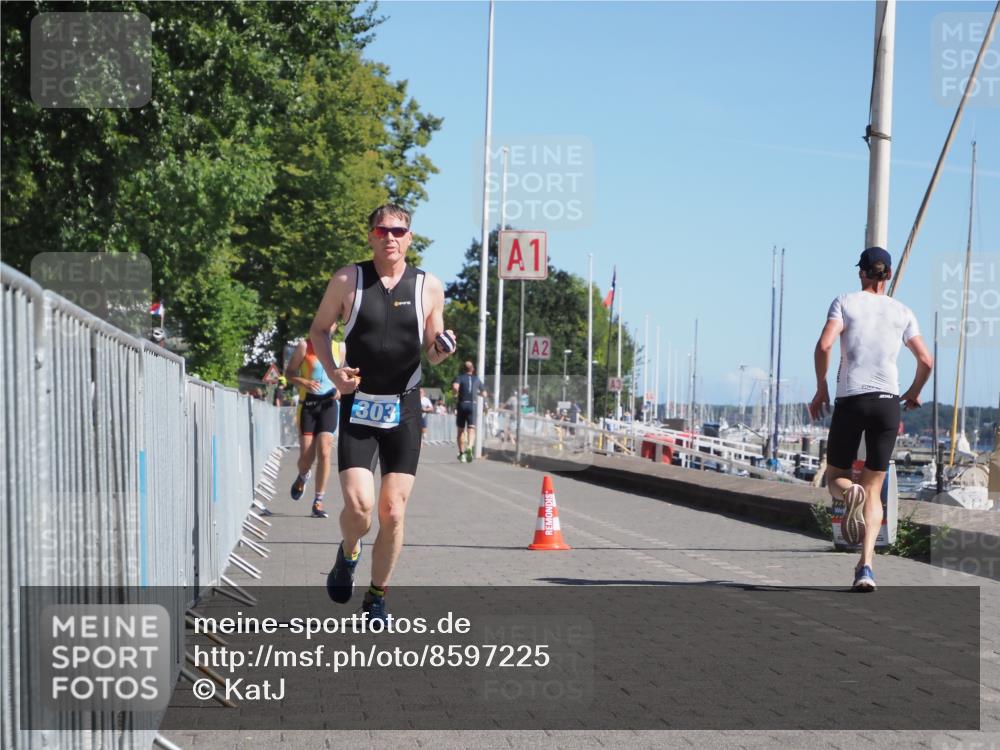 17.08.2025 - KN Förde Triathlon 2025 KatJ http://msf.ph/oto/8597225 17.08.2025 11:45:52 Laufen 303, 310 meine-sportfotos.de