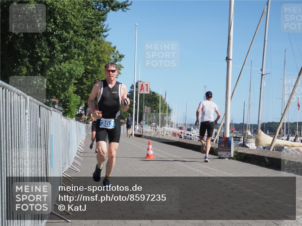 17.08.2025 - KN Förde Triathlon 2025 KatJ http://msf.ph/oto/8597235 17.08.2025 11:45:53 Laufen 303, 310 meine-sportfotos.de