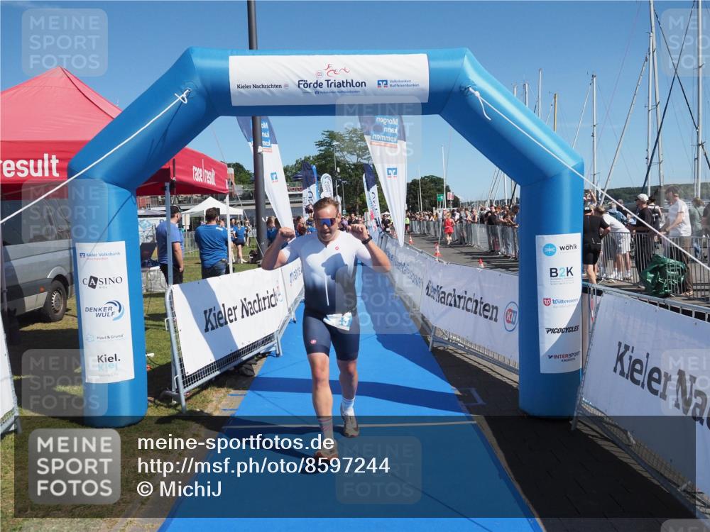 17.08.2025 - KN Förde Triathlon 2025 MichiJ http://msf.ph/oto/8597244 17.08.2025 12:07:36 Laufen 323, 633 meine-sportfotos.de