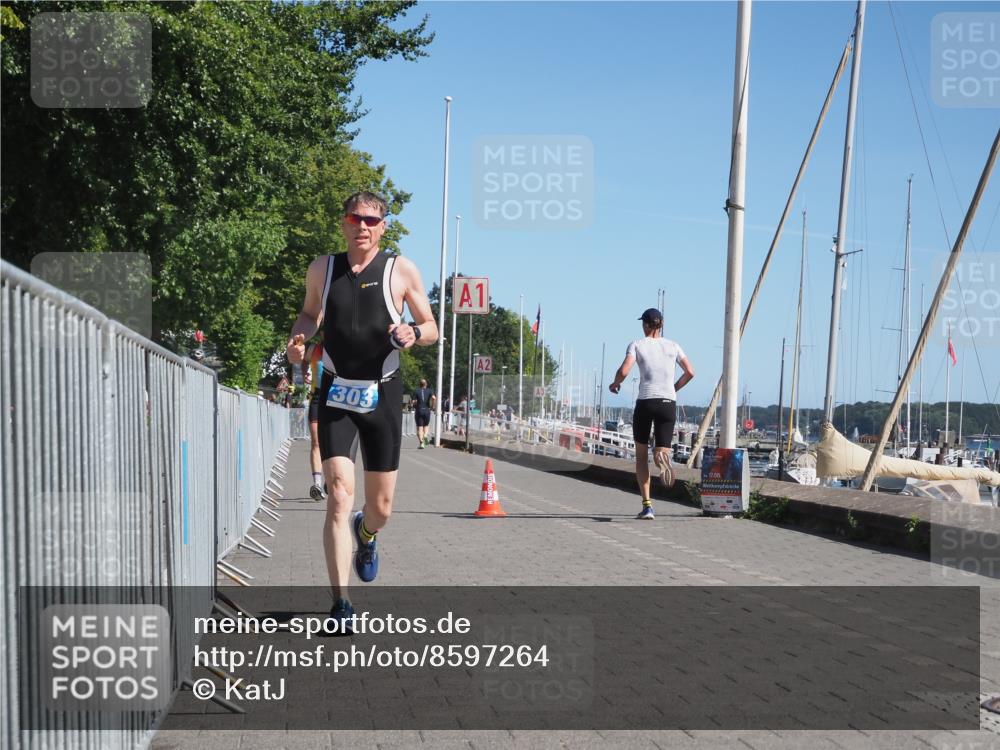17.08.2025 - KN Förde Triathlon 2025 KatJ http://msf.ph/oto/8597264 17.08.2025 11:45:53 Laufen 303, 310 meine-sportfotos.de