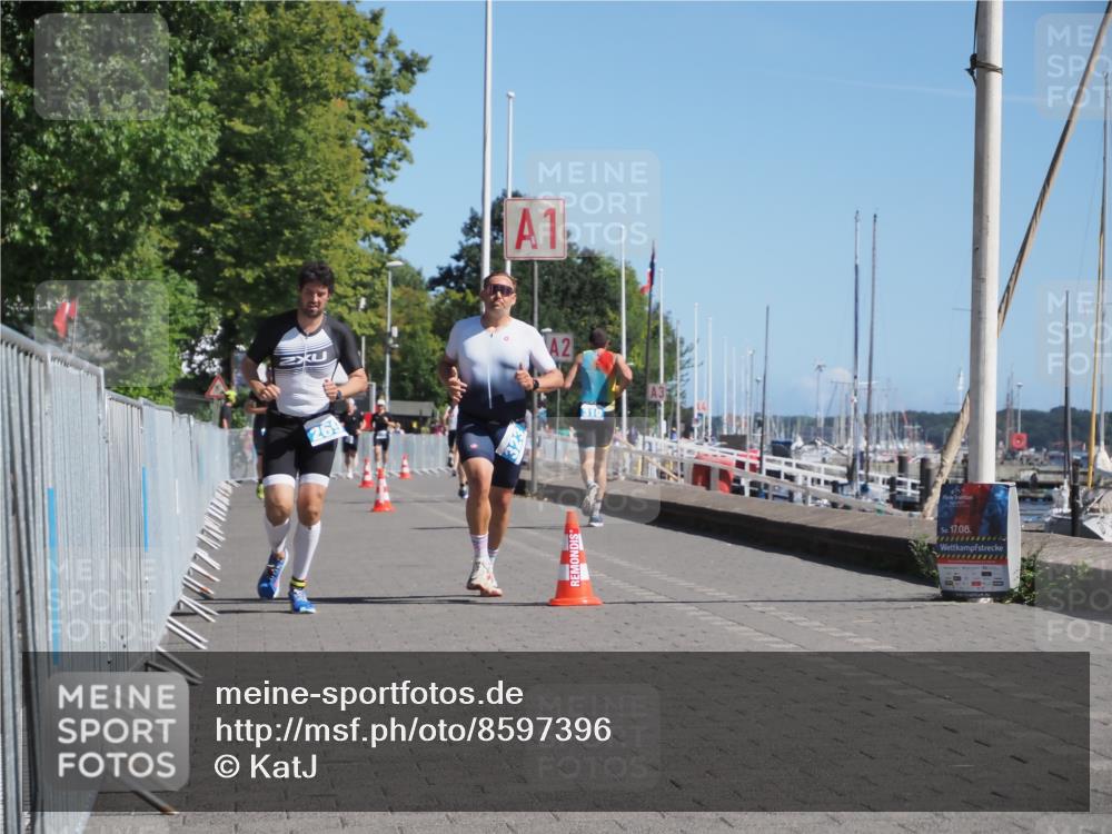 17.08.2025 - KN Förde Triathlon 2025 KatJ http://msf.ph/oto/8597396 17.08.2025 11:46:12 Laufen 269, 323 meine-sportfotos.de