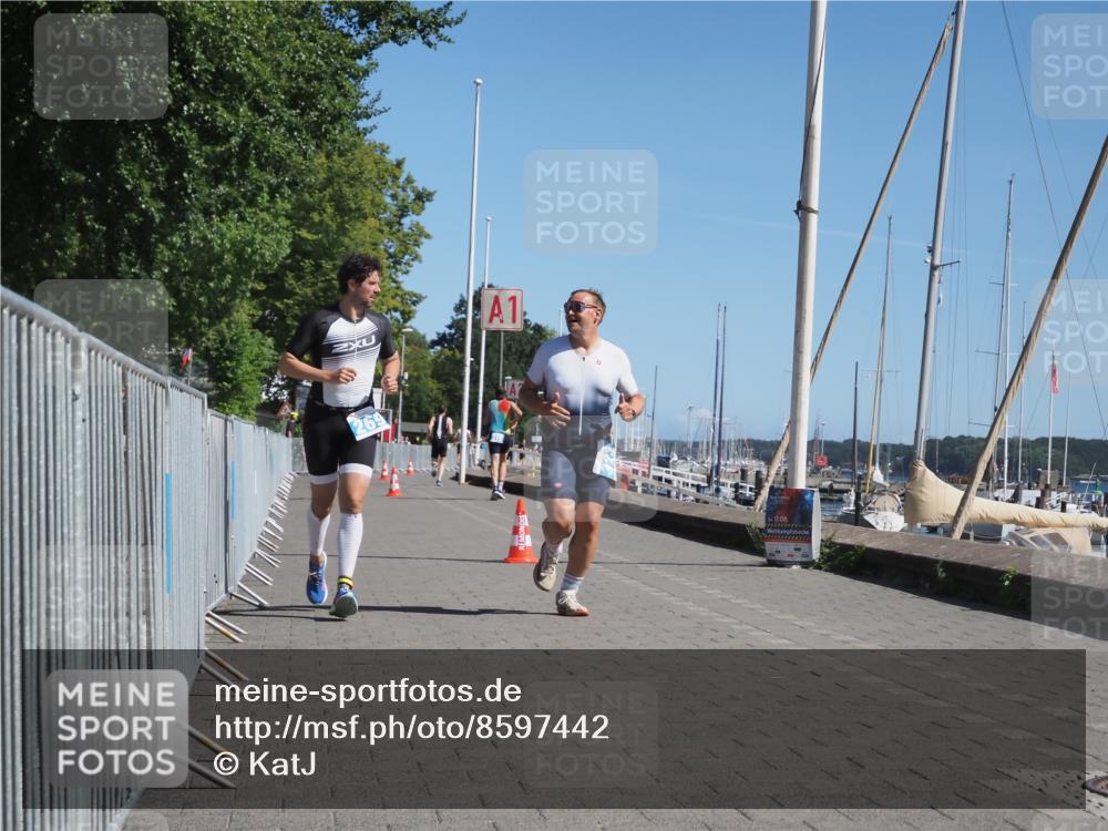 17.08.2025 - KN Förde Triathlon 2025 KatJ http://msf.ph/oto/8597442 17.08.2025 11:46:14 Laufen 269, 323 meine-sportfotos.de