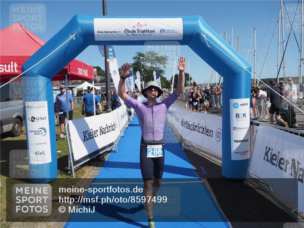 17.08.2025 - KN Förde Triathlon 2025 MichiJ http://msf.ph/oto/8597499 17.08.2025 12:07:49 Laufen 266 meine-sportfotos.de