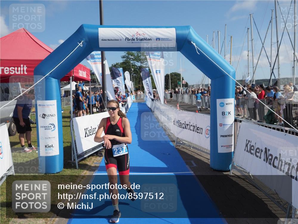17.08.2025 - KN Förde Triathlon 2025 MichiJ http://msf.ph/oto/8597512 17.08.2025 10:43:09 Laufen 237 meine-sportfotos.de