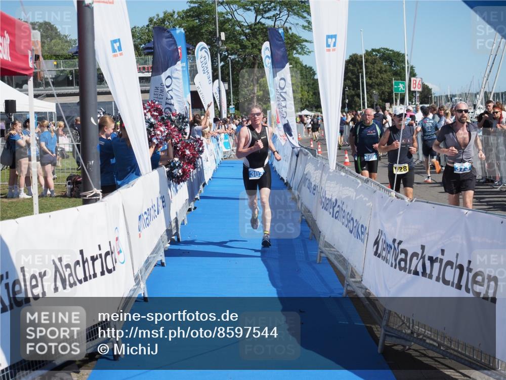 17.08.2025 - KN Förde Triathlon 2025 MichiJ http://msf.ph/oto/8597544 17.08.2025 12:08:00 Laufen 303 meine-sportfotos.de
