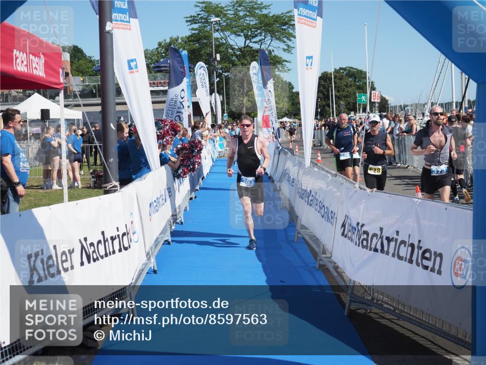 17.08.2025 - KN Förde Triathlon 2025 MichiJ http://msf.ph/oto/8597563 17.08.2025 12:08:01 Laufen 303 meine-sportfotos.de