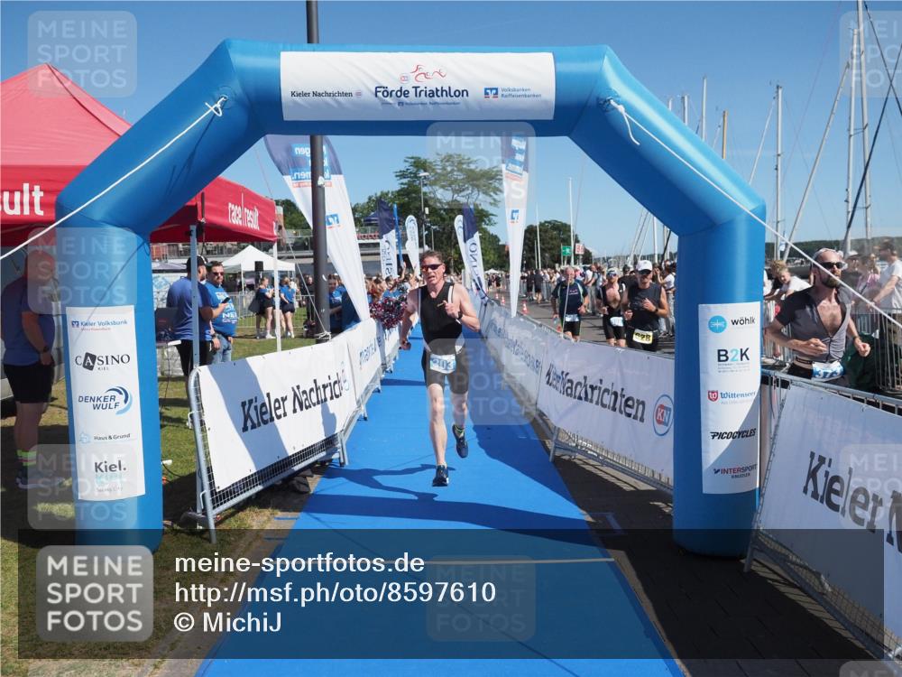 17.08.2025 - KN Förde Triathlon 2025 MichiJ http://msf.ph/oto/8597610 17.08.2025 12:08:02 Laufen 303 meine-sportfotos.de