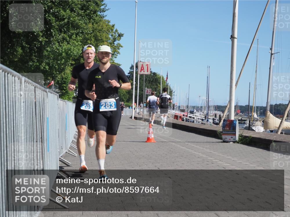 17.08.2025 - KN Förde Triathlon 2025 KatJ http://msf.ph/oto/8597664 17.08.2025 11:46:30 Laufen 265, 283 meine-sportfotos.de