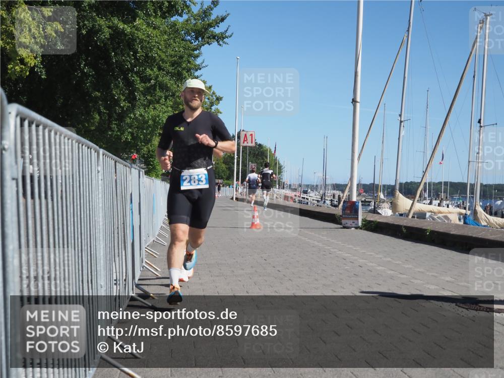 17.08.2025 - KN Förde Triathlon 2025 KatJ http://msf.ph/oto/8597685 17.08.2025 11:46:30 Laufen 265, 283 meine-sportfotos.de