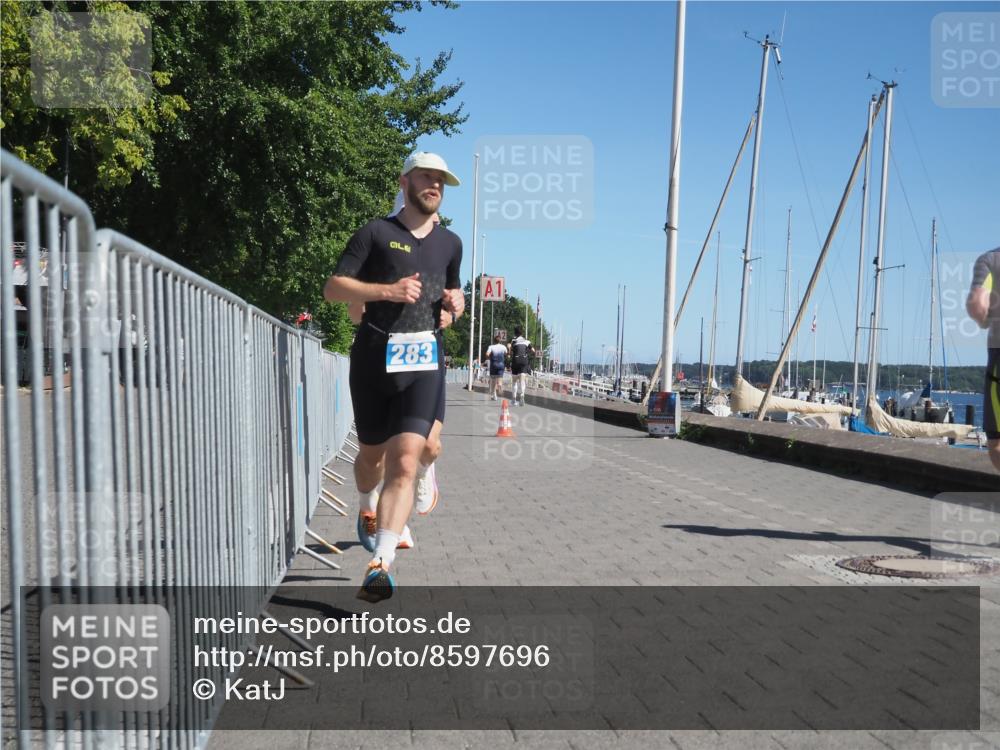 17.08.2025 - KN Förde Triathlon 2025 KatJ http://msf.ph/oto/8597696 17.08.2025 11:46:31 Laufen 265, 283 meine-sportfotos.de
