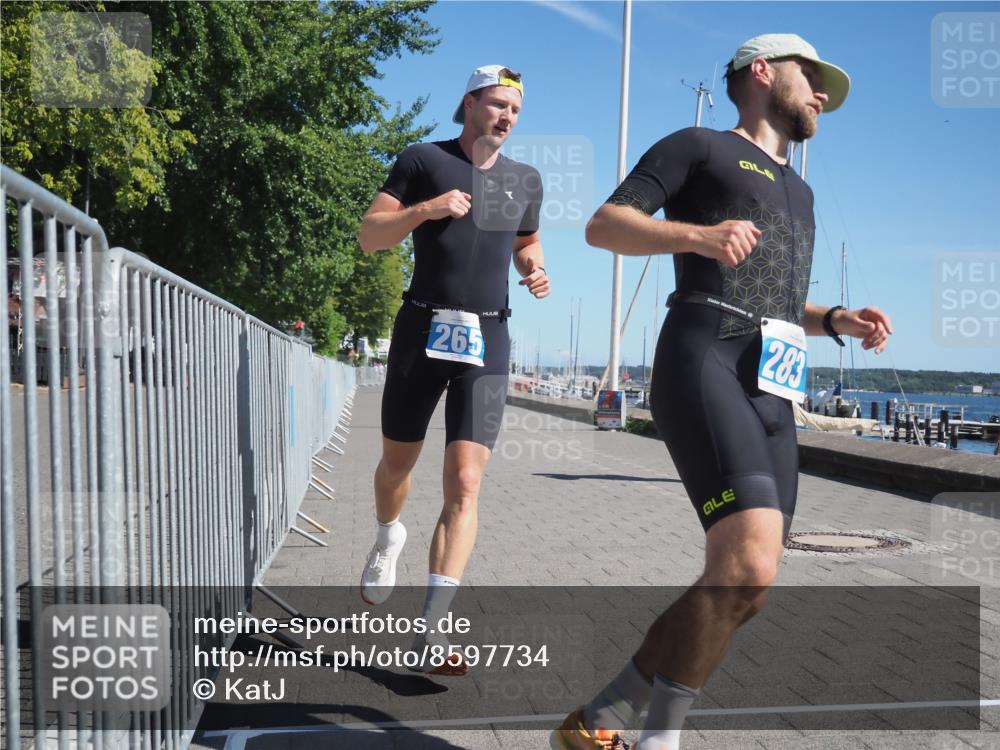 17.08.2025 - KN Förde Triathlon 2025 KatJ http://msf.ph/oto/8597734 17.08.2025 11:46:31 Laufen 265, 283 meine-sportfotos.de