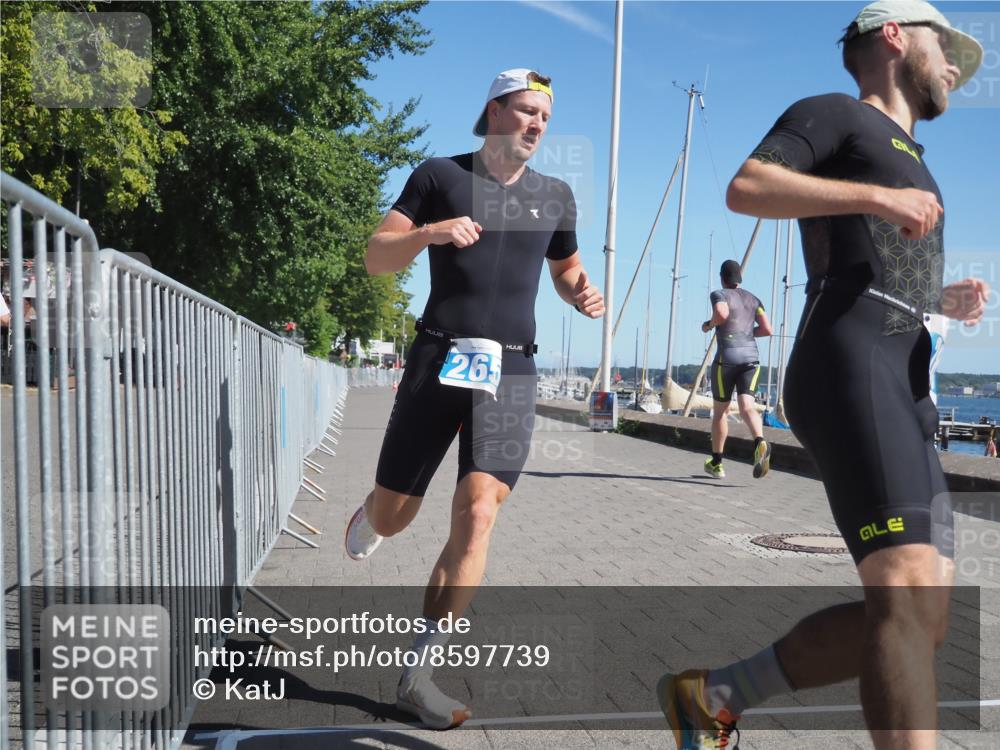 17.08.2025 - KN Förde Triathlon 2025 KatJ http://msf.ph/oto/8597739 17.08.2025 11:46:32 Laufen 265, 283 meine-sportfotos.de