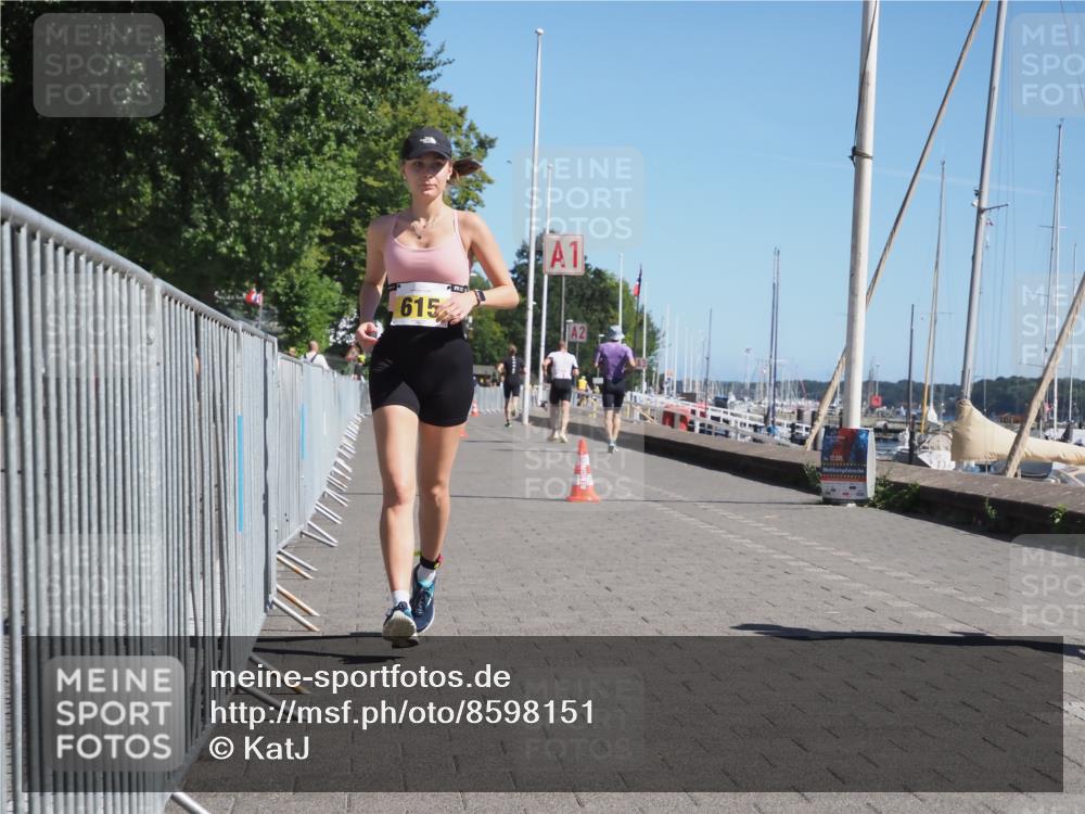 17.08.2025 - KN Förde Triathlon 2025 KatJ http://msf.ph/oto/8598151 17.08.2025 11:47:54 Laufen 615 meine-sportfotos.de