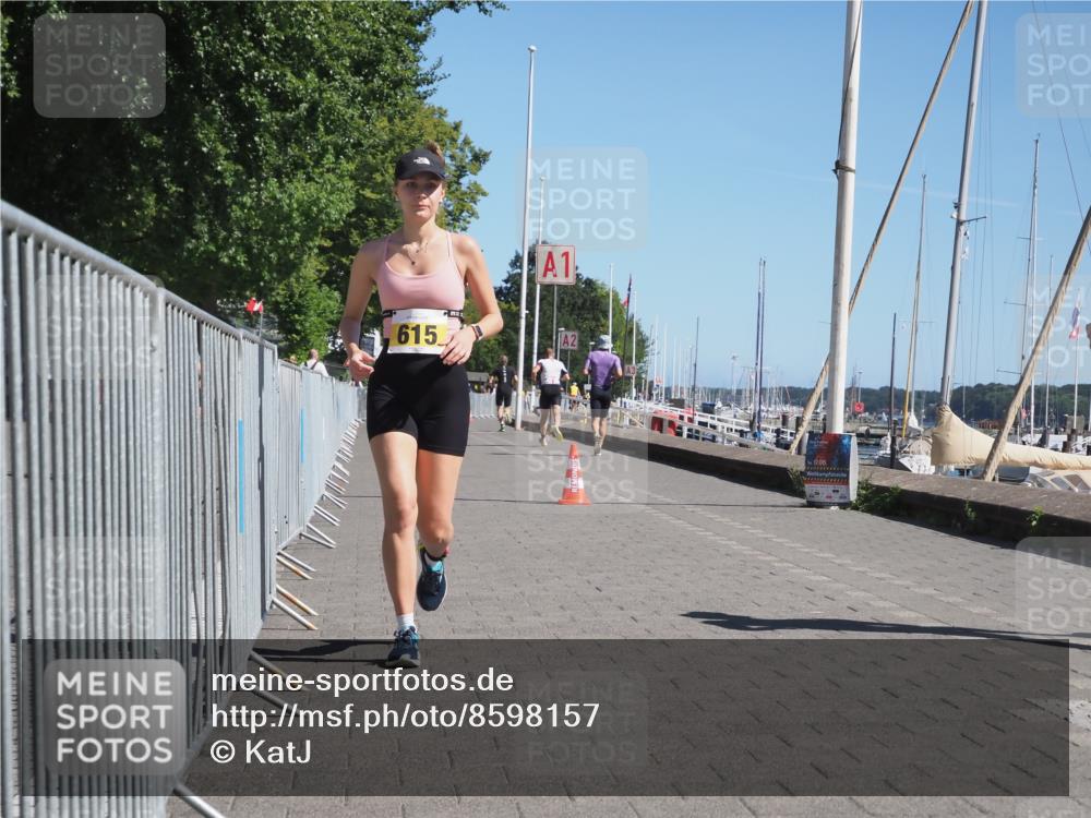 17.08.2025 - KN Förde Triathlon 2025 KatJ http://msf.ph/oto/8598157 17.08.2025 11:47:54 Laufen 615 meine-sportfotos.de