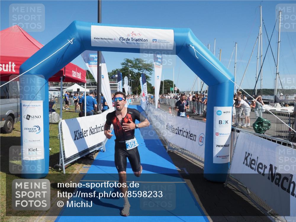 17.08.2025 - KN Förde Triathlon 2025 MichiJ http://msf.ph/oto/8598233 17.08.2025 12:11:34 Laufen 358 meine-sportfotos.de