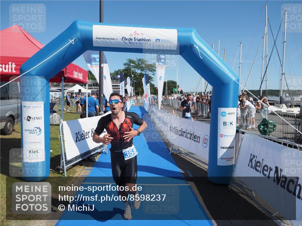 17.08.2025 - KN Förde Triathlon 2025 MichiJ http://msf.ph/oto/8598237 17.08.2025 12:11:34 Laufen 358 meine-sportfotos.de