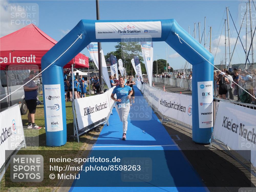 17.08.2025 - KN Förde Triathlon 2025 MichiJ http://msf.ph/oto/8598263 17.08.2025 10:45:45 Laufen 169, 208 meine-sportfotos.de