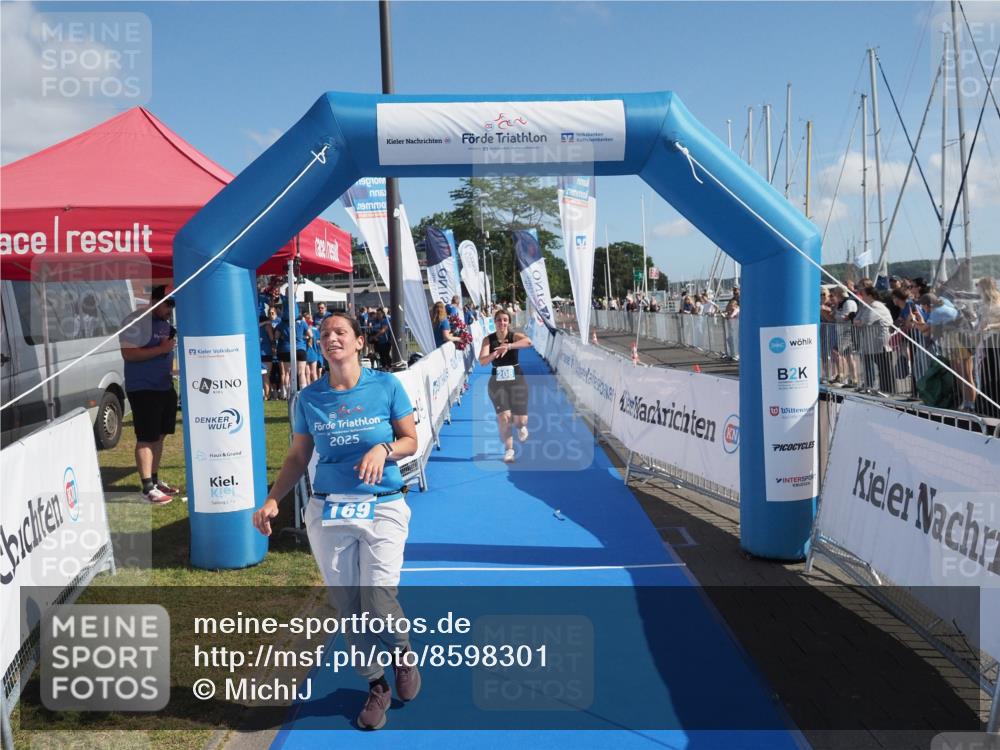17.08.2025 - KN Förde Triathlon 2025 MichiJ http://msf.ph/oto/8598301 17.08.2025 10:45:47 Laufen 169, 208 meine-sportfotos.de