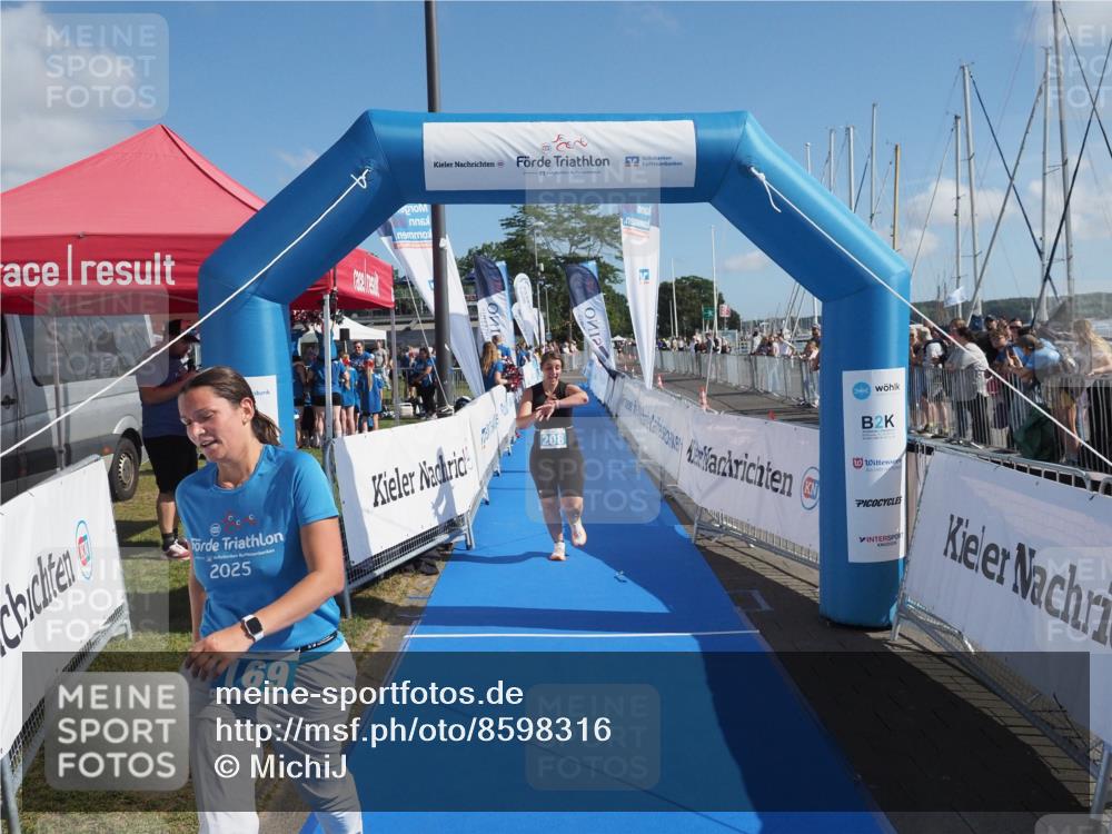 17.08.2025 - KN Förde Triathlon 2025 MichiJ http://msf.ph/oto/8598316 17.08.2025 10:45:47 Laufen 169, 208 meine-sportfotos.de