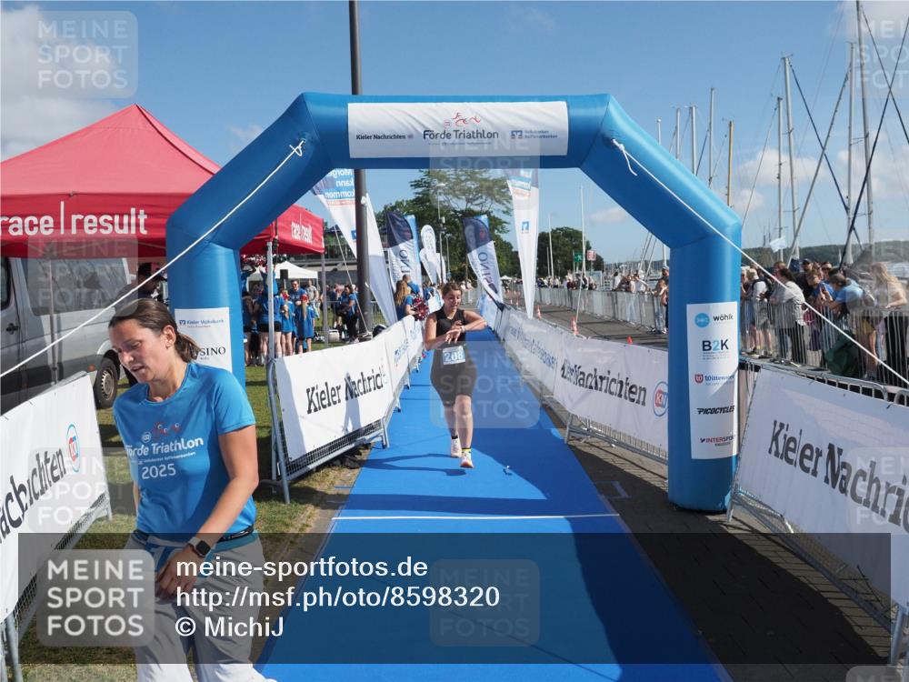 17.08.2025 - KN Förde Triathlon 2025 MichiJ http://msf.ph/oto/8598320 17.08.2025 10:45:47 Laufen 169, 208 meine-sportfotos.de
