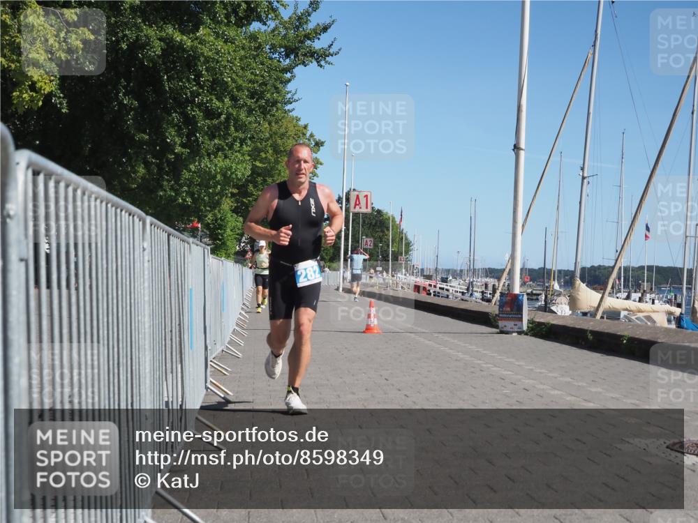 17.08.2025 - KN Förde Triathlon 2025 KatJ http://msf.ph/oto/8598349 17.08.2025 11:48:45 Laufen 282, 620 meine-sportfotos.de