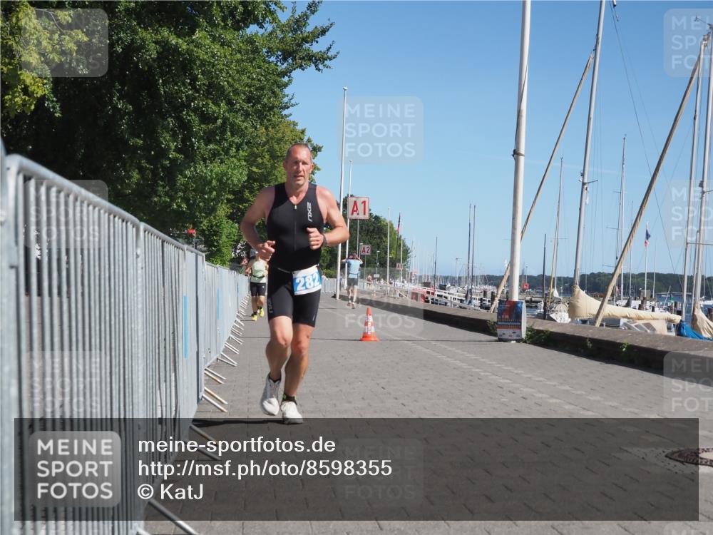 17.08.2025 - KN Förde Triathlon 2025 KatJ http://msf.ph/oto/8598355 17.08.2025 11:48:46 Laufen 282, 620 meine-sportfotos.de