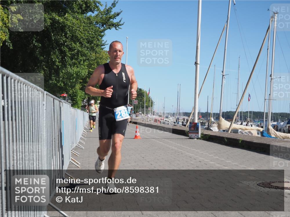 17.08.2025 - KN Förde Triathlon 2025 KatJ http://msf.ph/oto/8598381 17.08.2025 11:48:46 Laufen 282, 620 meine-sportfotos.de
