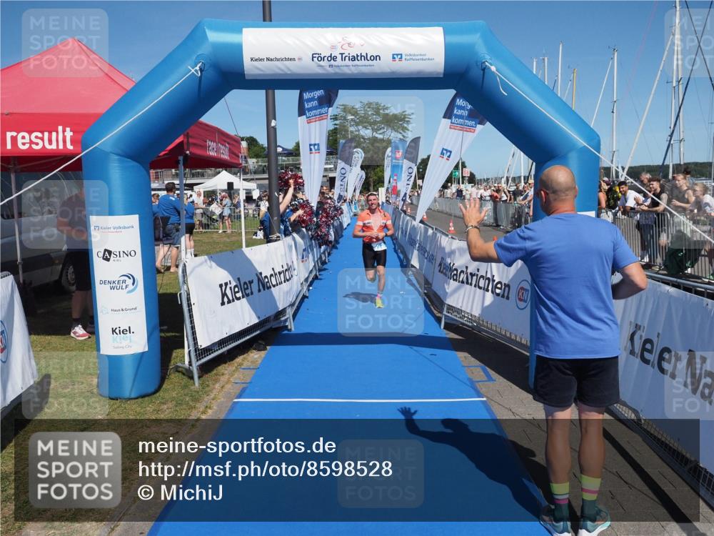 17.08.2025 - KN Förde Triathlon 2025 MichiJ http://msf.ph/oto/8598528 17.08.2025 14:01:07 Laufen 505, 522 meine-sportfotos.de
