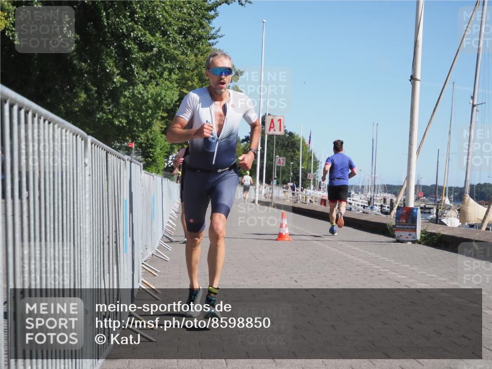 17.08.2025 - KN Förde Triathlon 2025 KatJ http://msf.ph/oto/8598850 17.08.2025 11:50:01 Laufen 274, 294 meine-sportfotos.de