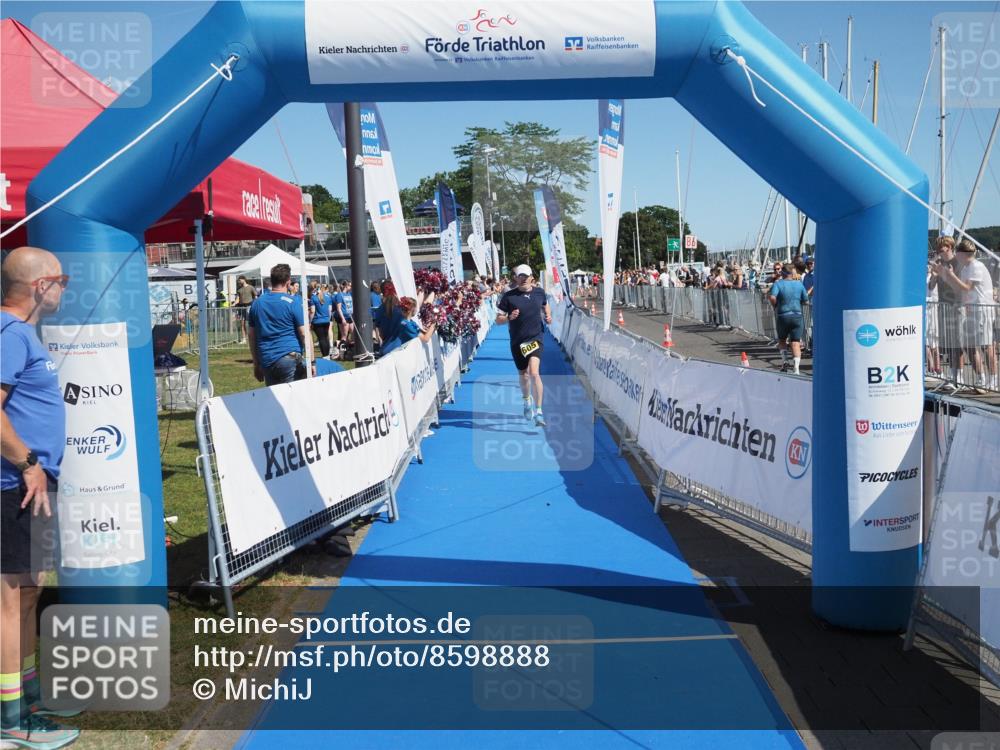 17.08.2025 - KN Förde Triathlon 2025 MichiJ http://msf.ph/oto/8598888 17.08.2025 12:12:56 Laufen 371, 605 meine-sportfotos.de