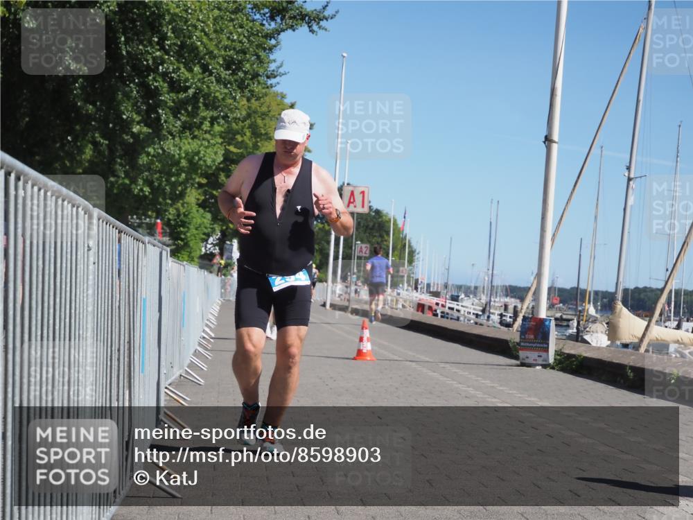 17.08.2025 - KN Förde Triathlon 2025 KatJ http://msf.ph/oto/8598903 17.08.2025 11:50:06 Laufen 294, 358 meine-sportfotos.de