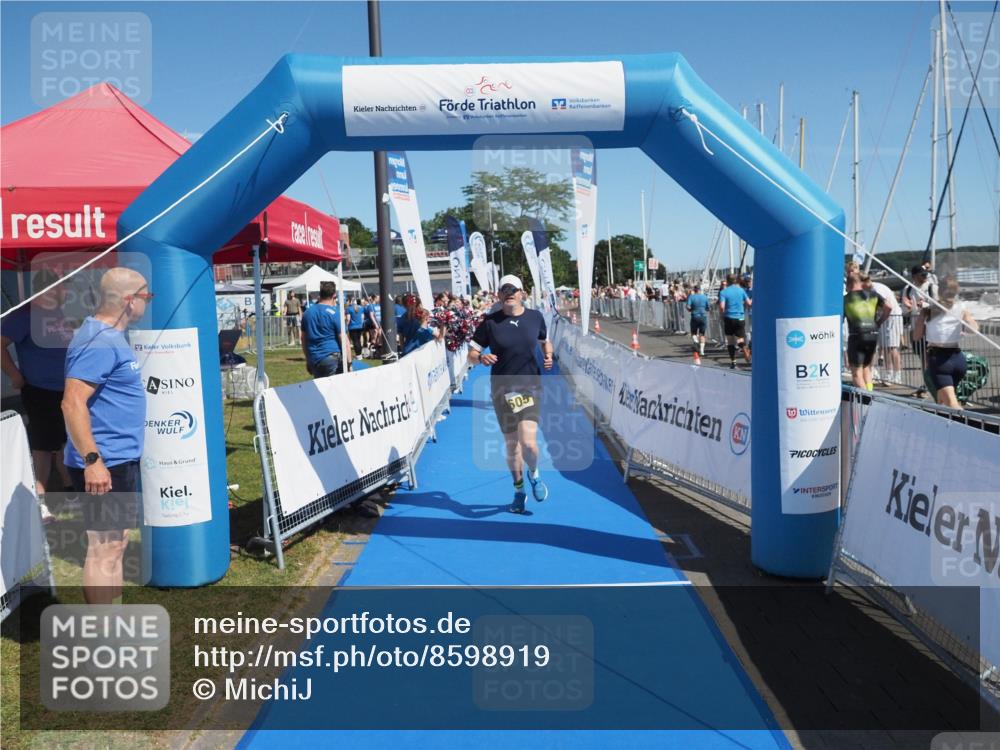 17.08.2025 - KN Förde Triathlon 2025 MichiJ http://msf.ph/oto/8598919 17.08.2025 12:12:58 Laufen 371, 605 meine-sportfotos.de