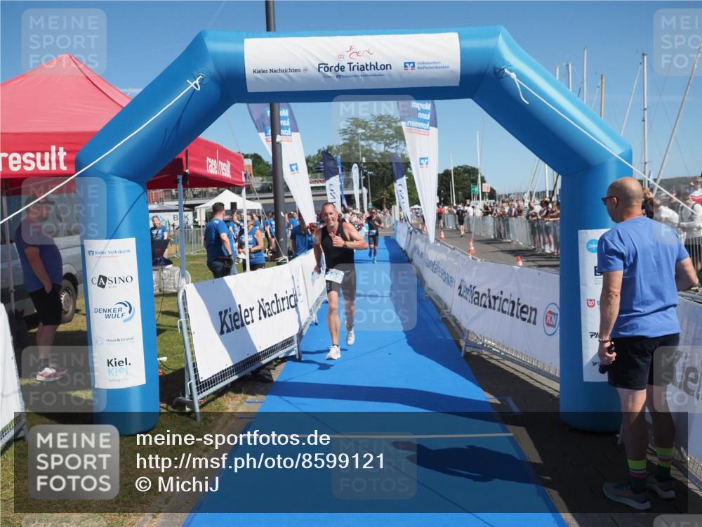 17.08.2025 - KN Förde Triathlon 2025 MichiJ http://msf.ph/oto/8599121 17.08.2025 12:13:37 Laufen 282, 324 meine-sportfotos.de