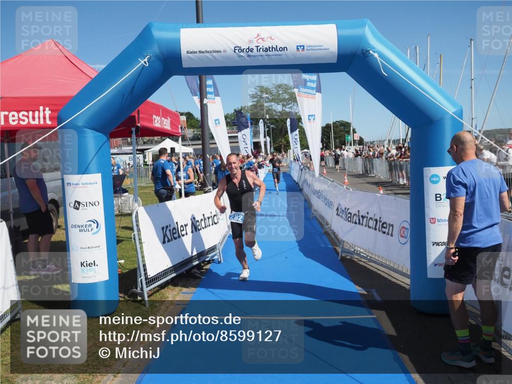 17.08.2025 - KN Förde Triathlon 2025 MichiJ http://msf.ph/oto/8599127 17.08.2025 12:13:38 Laufen 282, 324 meine-sportfotos.de