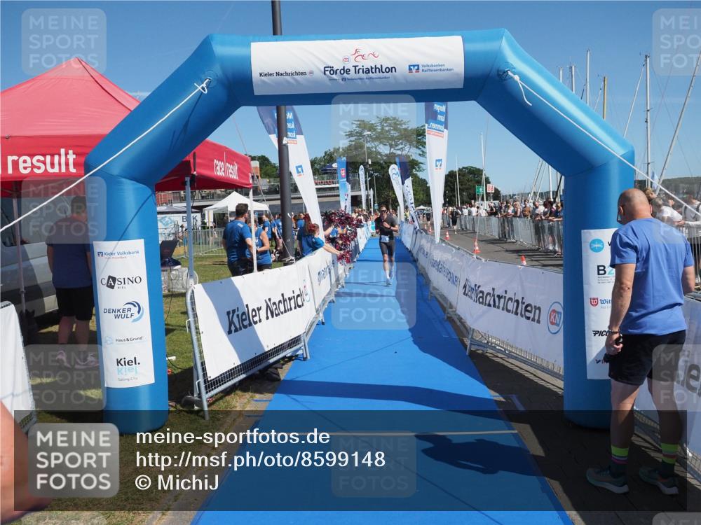 17.08.2025 - KN Förde Triathlon 2025 MichiJ http://msf.ph/oto/8599148 17.08.2025 12:13:39 Laufen 282, 324 meine-sportfotos.de