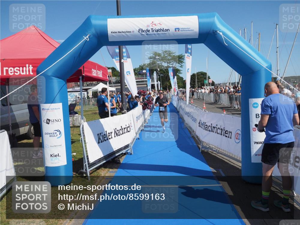 17.08.2025 - KN Förde Triathlon 2025 MichiJ http://msf.ph/oto/8599163 17.08.2025 12:13:40 Laufen 282, 324 meine-sportfotos.de