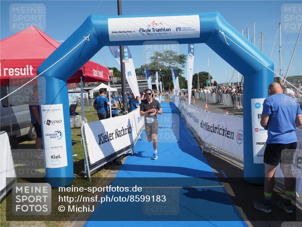 17.08.2025 - KN Förde Triathlon 2025 MichiJ http://msf.ph/oto/8599183 17.08.2025 12:13:41 Laufen 282, 324 meine-sportfotos.de