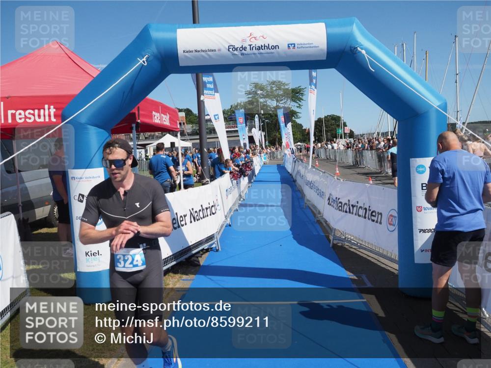17.08.2025 - KN Förde Triathlon 2025 MichiJ http://msf.ph/oto/8599211 17.08.2025 12:13:42 Laufen 282, 324 meine-sportfotos.de